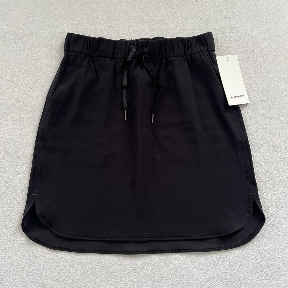 NWT Lululemon Women Solid Black On The Fly Med Rise Drawstring Skirt W8A87S 10